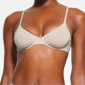 Skims t-shirt Women's Underwire Bra in heathered oatmeal bnwt 34b